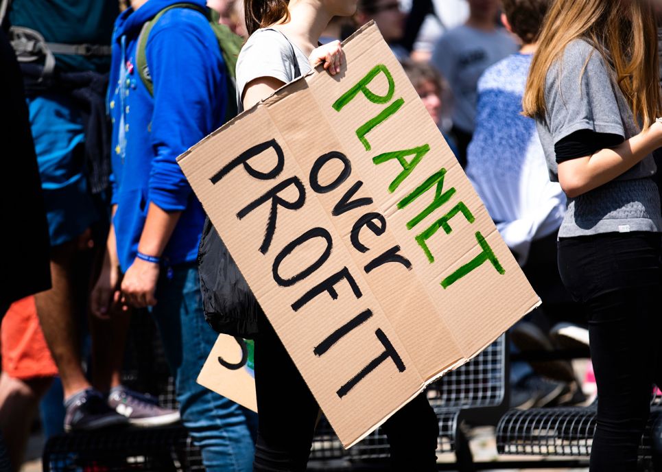  Examining Canadians' experiences and perceptions of climate change